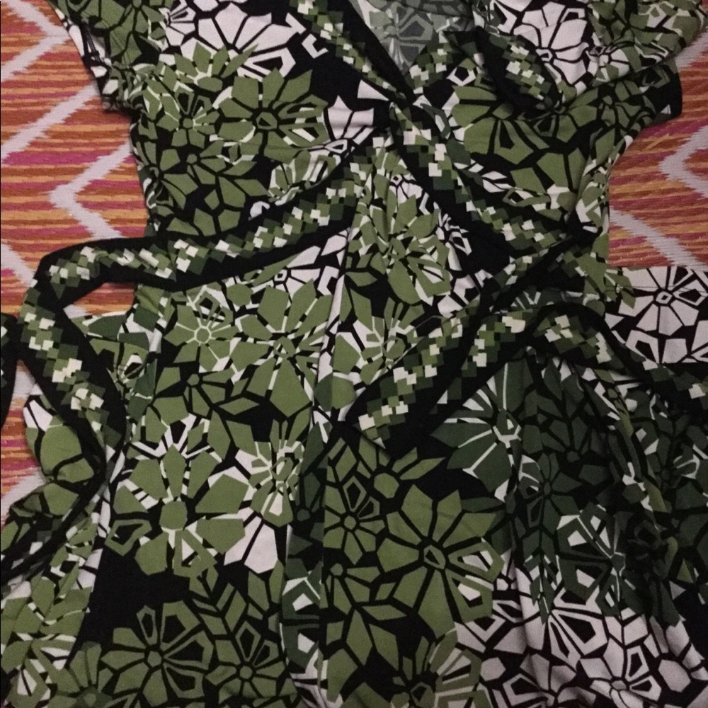Patterned knee length dress